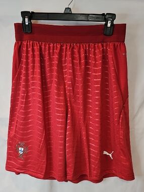 Puma Boys' Athletic Soccer Shorts  Sz 3xl.  Runs Small 14Wx20.5"L.  See Photos